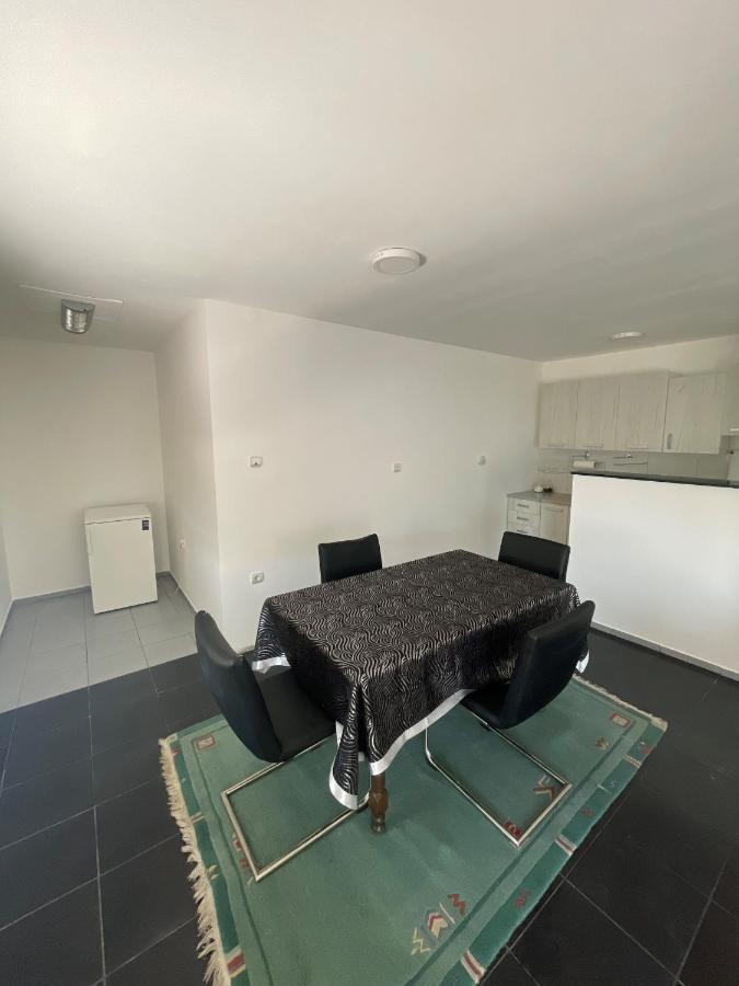Vulsa Apartmani Kladovo Eksteriør billede