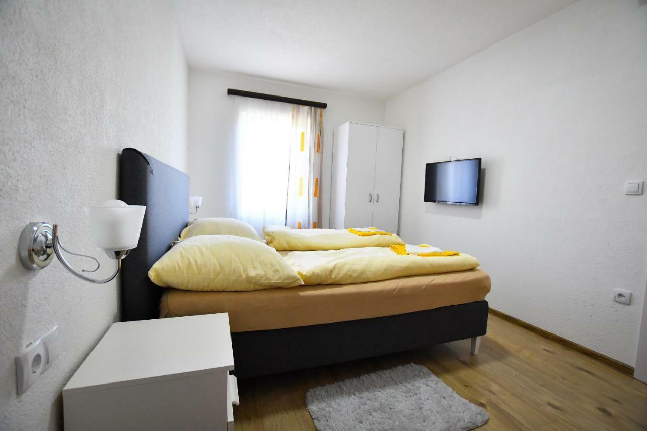 Vulsa Apartmani Kladovo Eksteriør billede