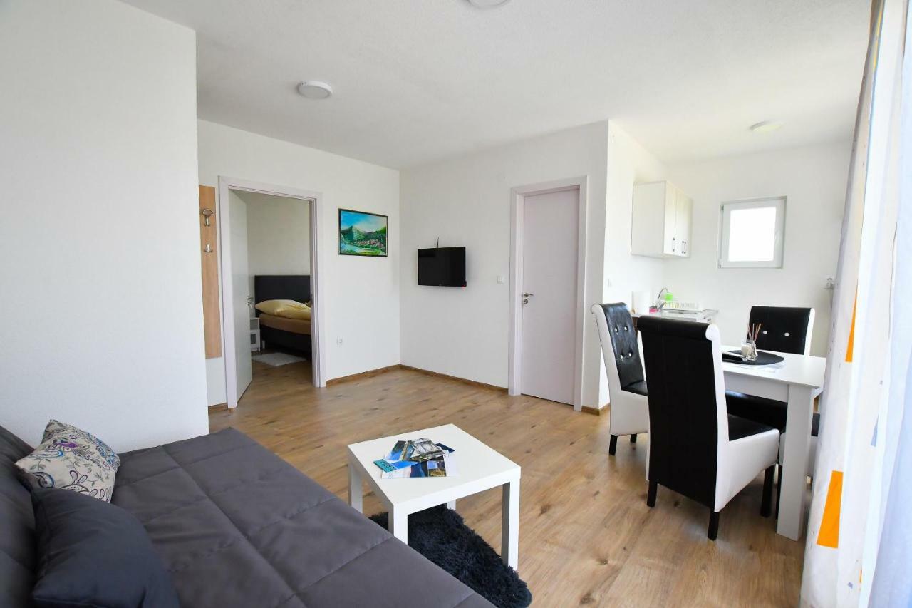 Vulsa Apartmani Kladovo Eksteriør billede