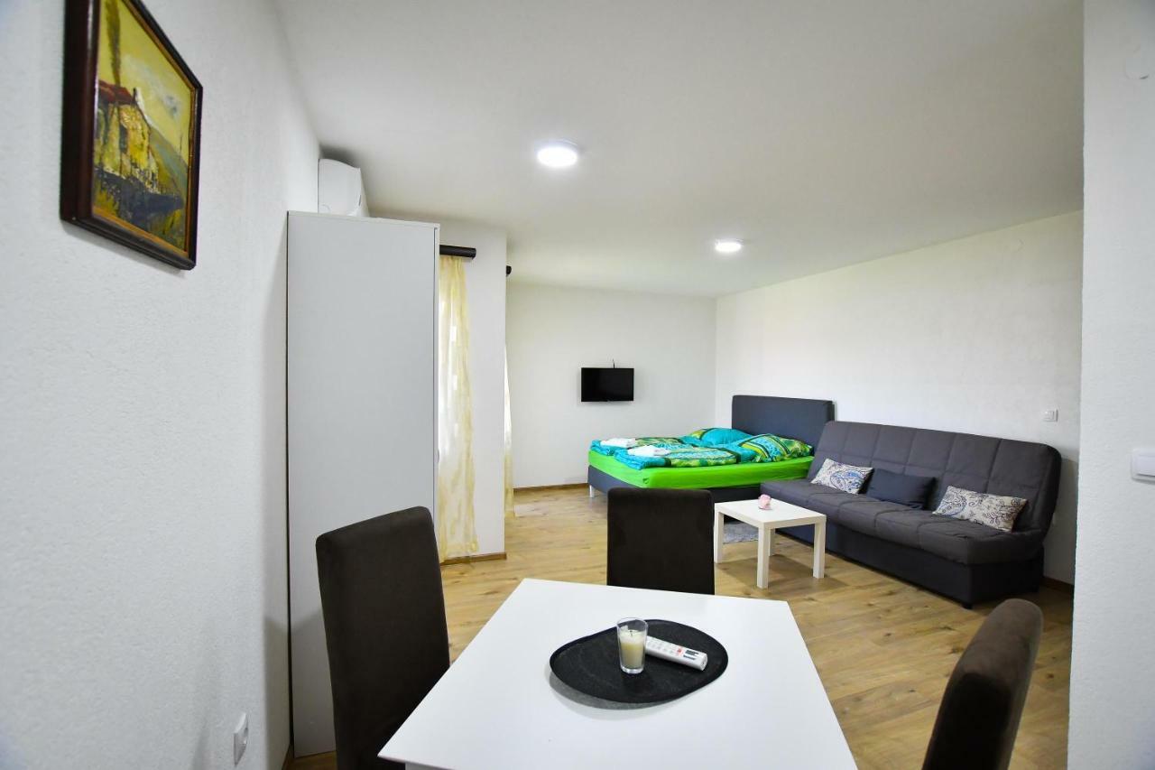 Vulsa Apartmani Kladovo Eksteriør billede